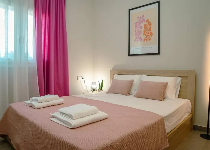 Sophia's Coastal Retreat *