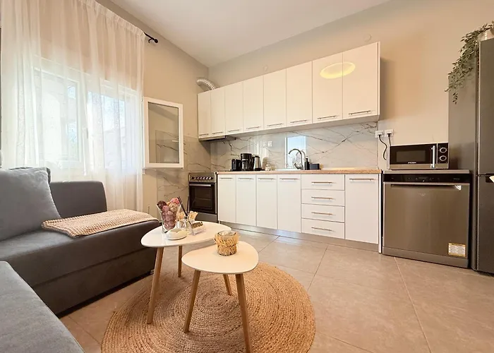 Sophia's Coastal Retreat *